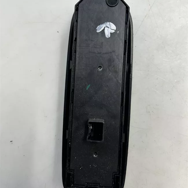 Interruttore alzacristalli porta anteriore