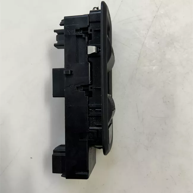 Interruttore alzacristalli porta anteriore