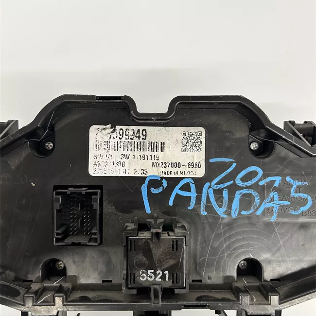 Blocco comando climatizzazione con aria condizionata auto e riscaldamento PTC