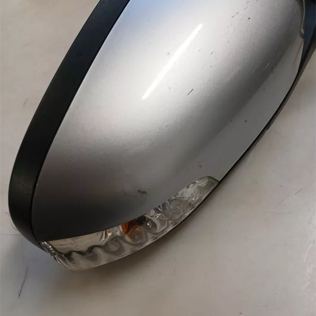 Retrovisore esterno destro con luce