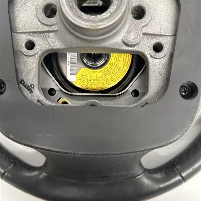 Volante con comandi radio