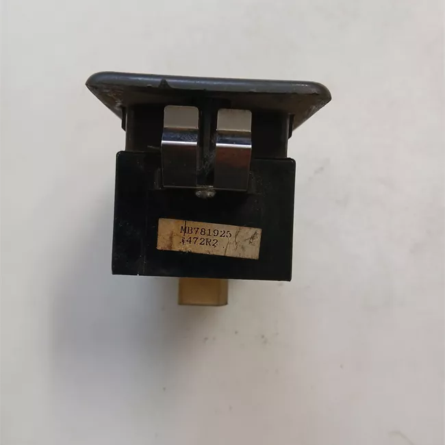 Interruttore alzacristalli porta anteriore grigio medio