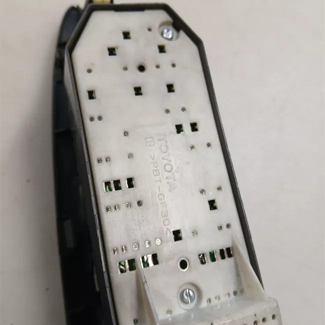 Interruttore alzacristalli porta anteriore