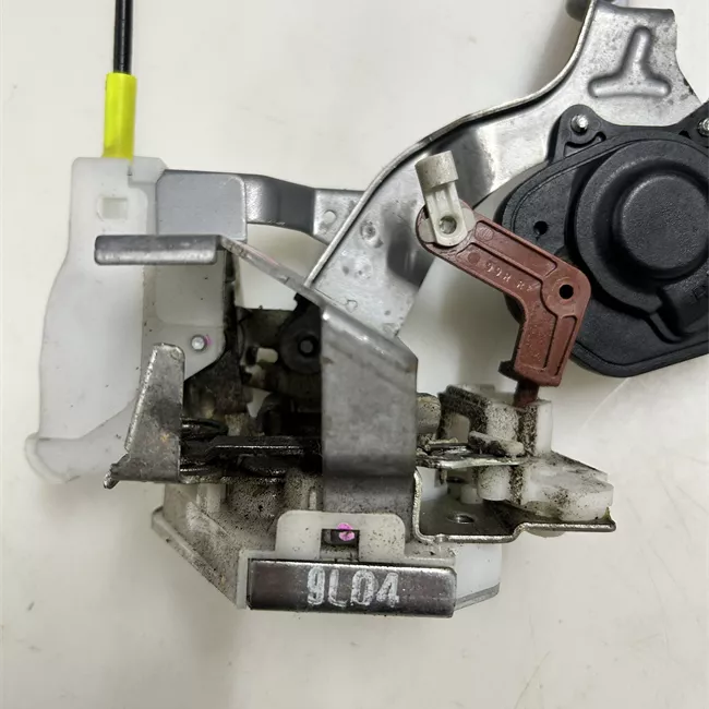 Serratura porta posteriore destra