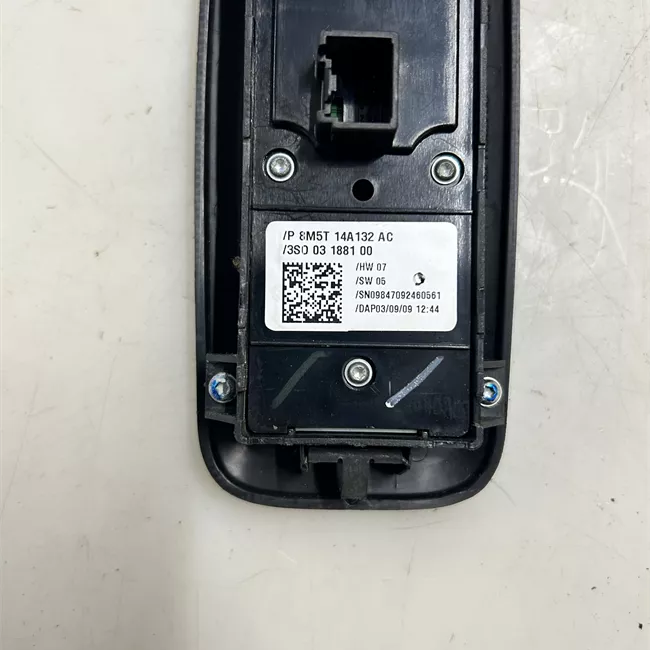 Interruttore alzacristalli porta anteriore