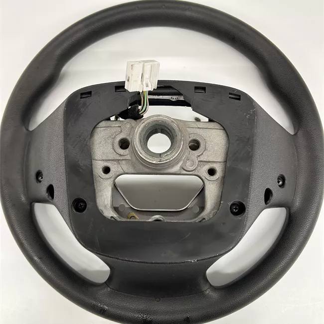 Volante con comandi radio e bluetooth