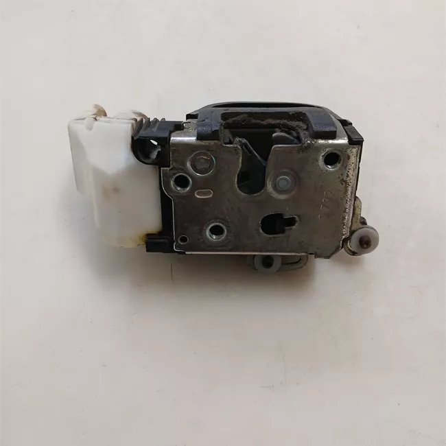 Serratura porta anteriore destra