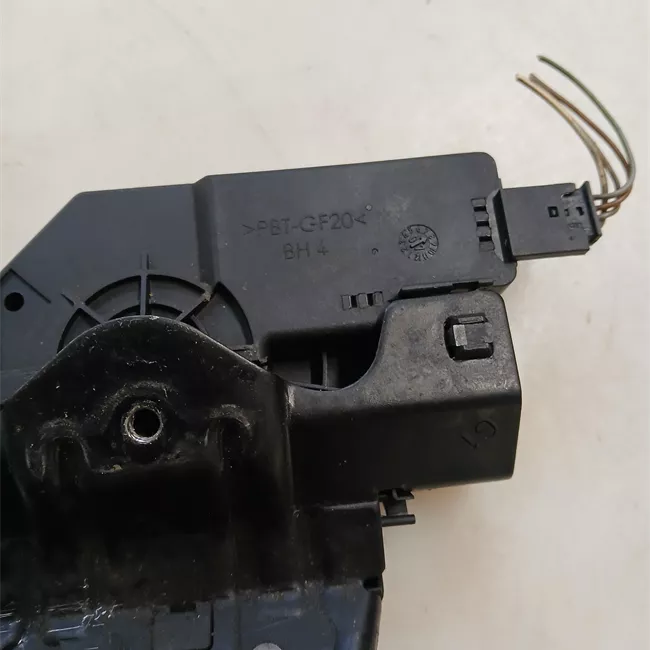 Serratura portello posteriore