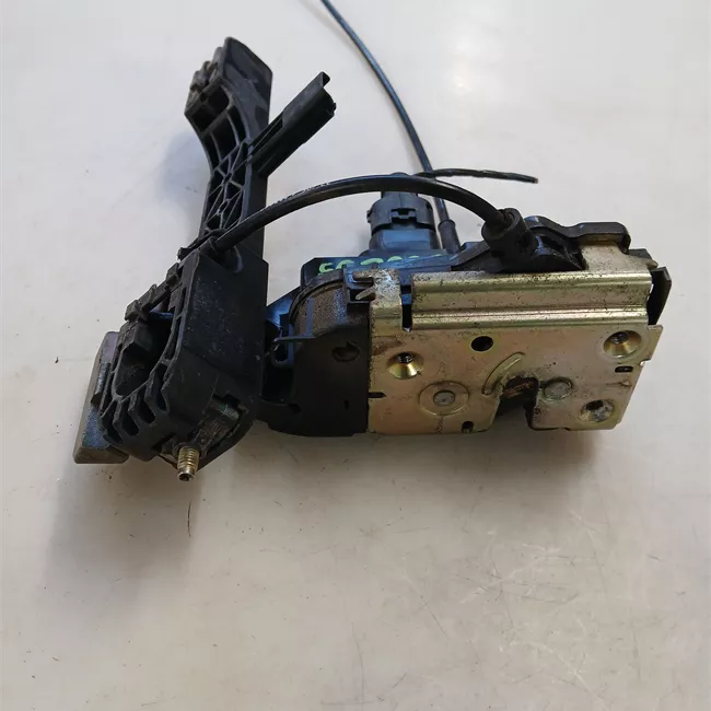 Serratura porta anteriore destra