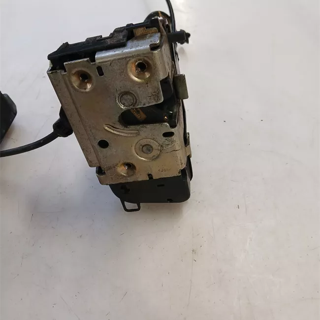 Serratura porta posteriore destra