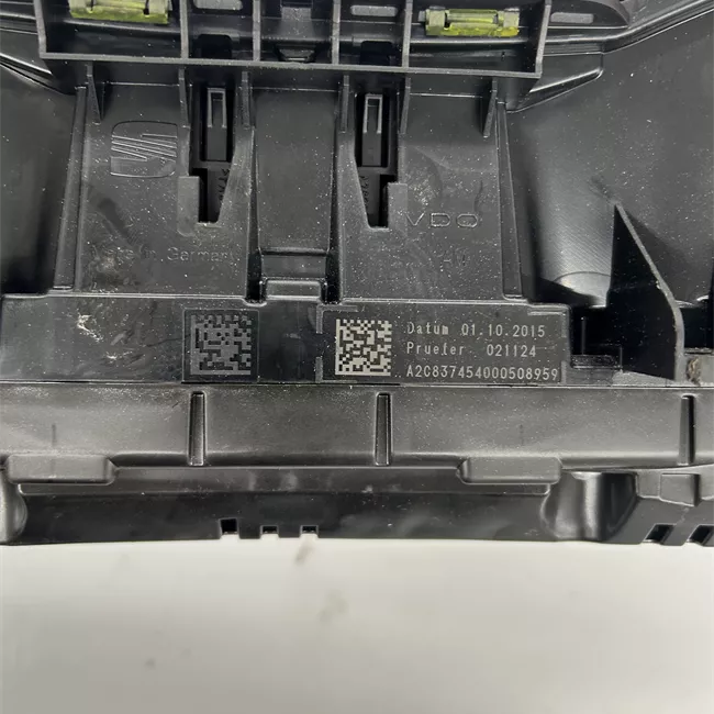 Quadro strumenti completo Display base/260 km/h