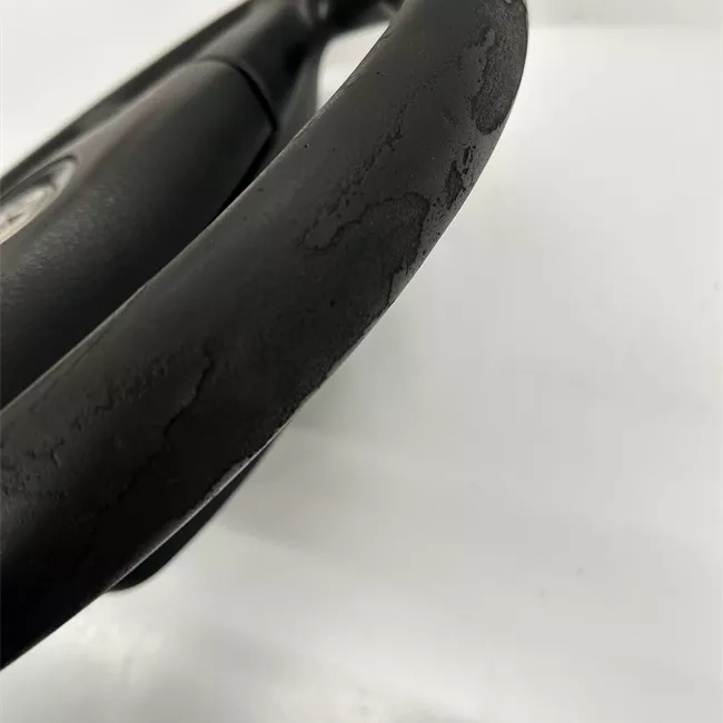 Volante nero titanio