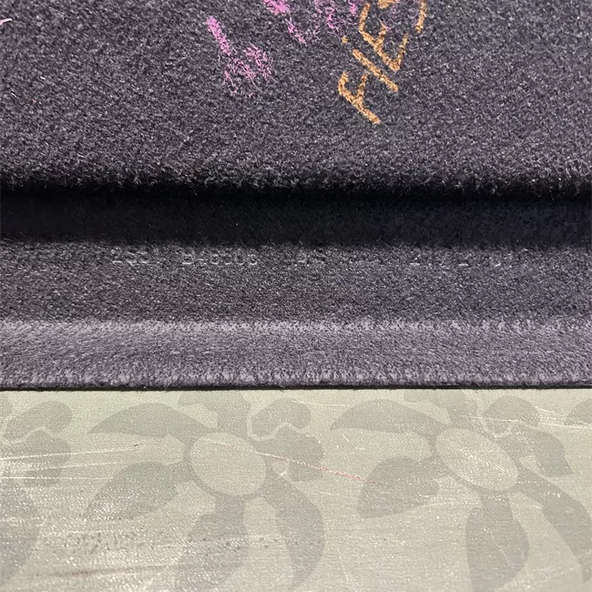 Ripiano cappelliera Finitura nera