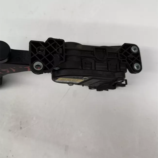 Pedale acceleratore atm