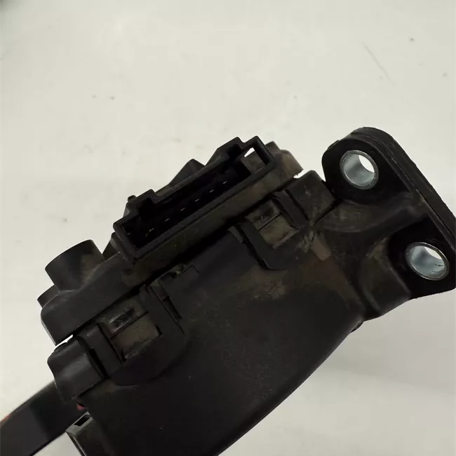 Pedale acceleratore atm