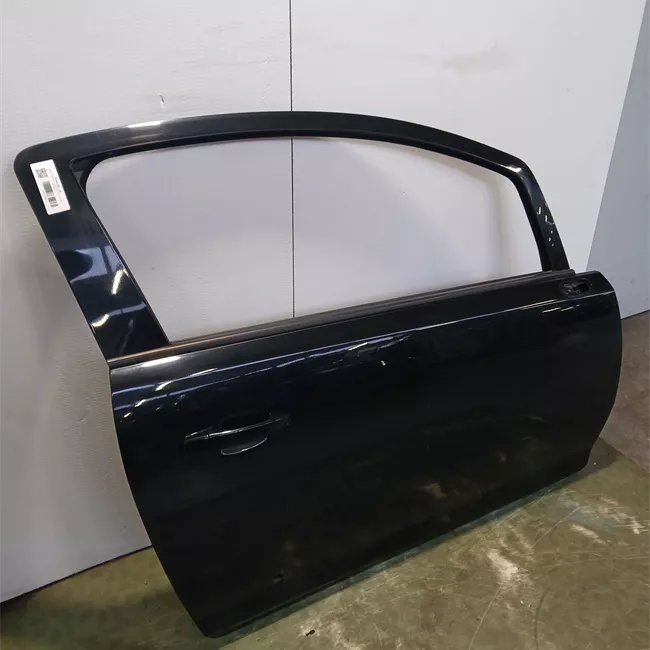 Porta anteriore destra