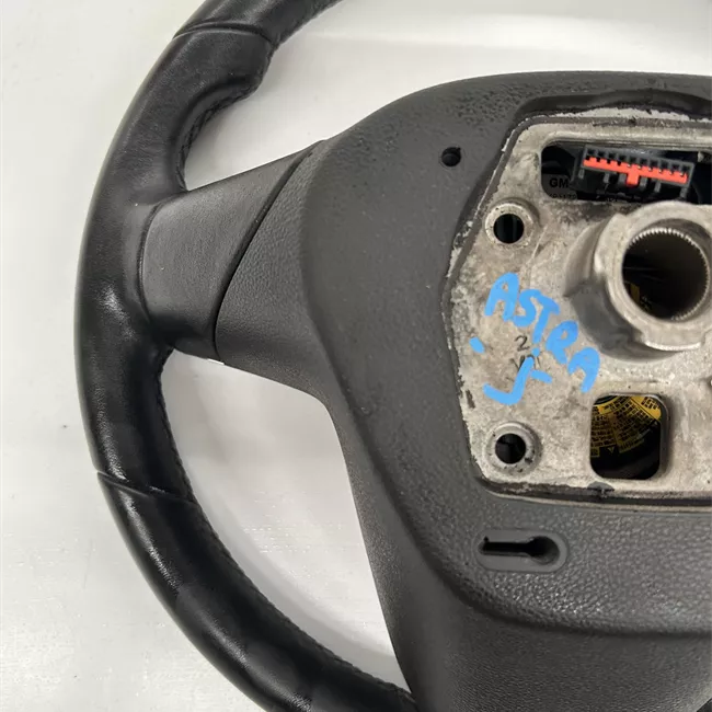 Volante con azionamento radio/comandi cruise