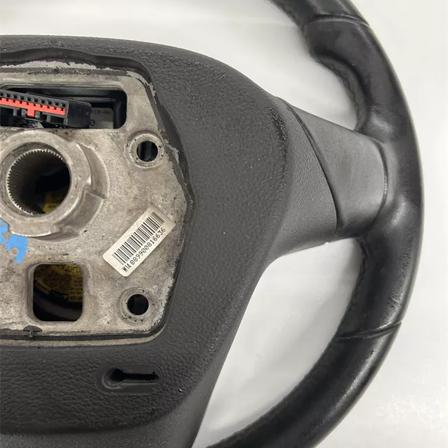 Volante con azionamento radio/comandi cruise