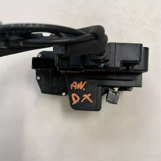 Serratura porta anteriore destra