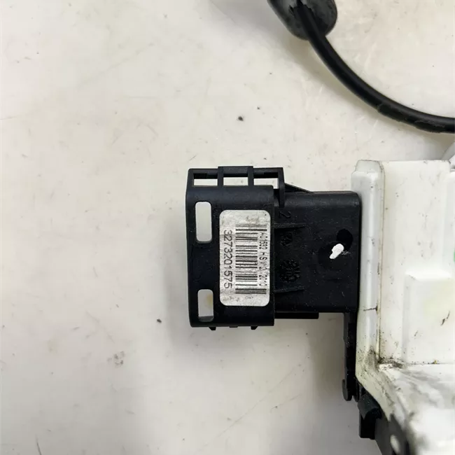 Serratura porta anteriore sinistra con comando semplice