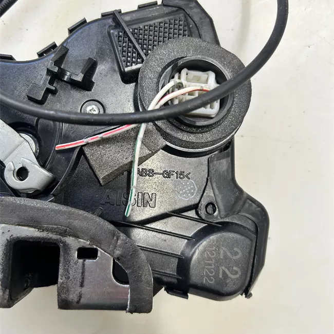 Serratura porta anteriore destra