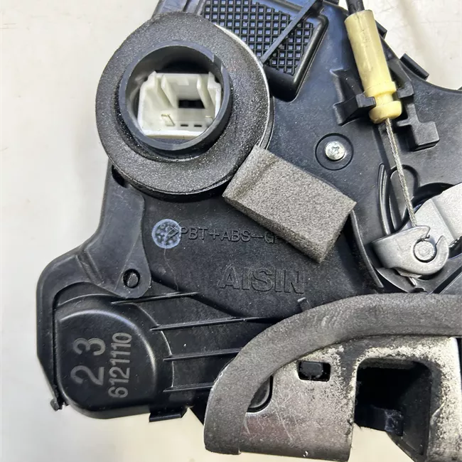 Serratura porta anteriore sinistra