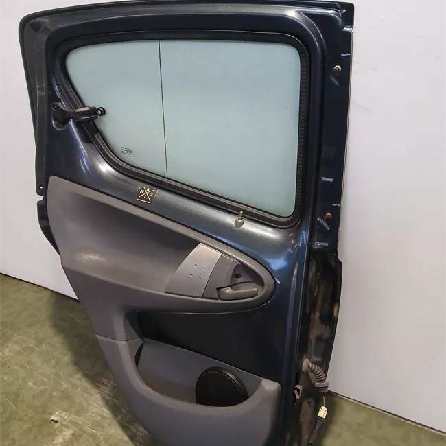 Porta posteriore sinistra