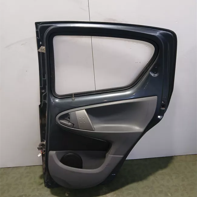 Porta posteriore destra