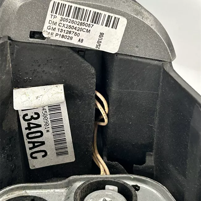 Volante con comandi radio, delux