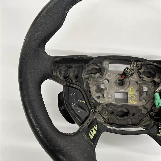 Volante pelle 4 razze con comando velocità