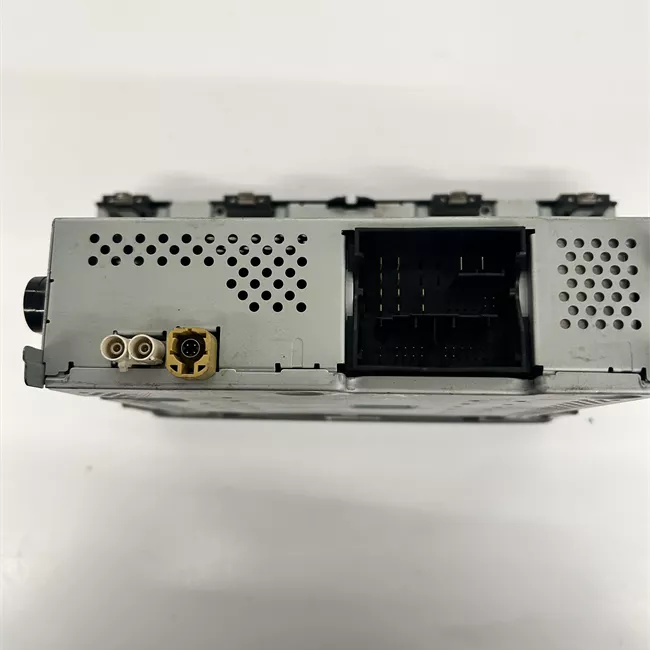 Autoradio con audio AM/FM.2 altoparlanti