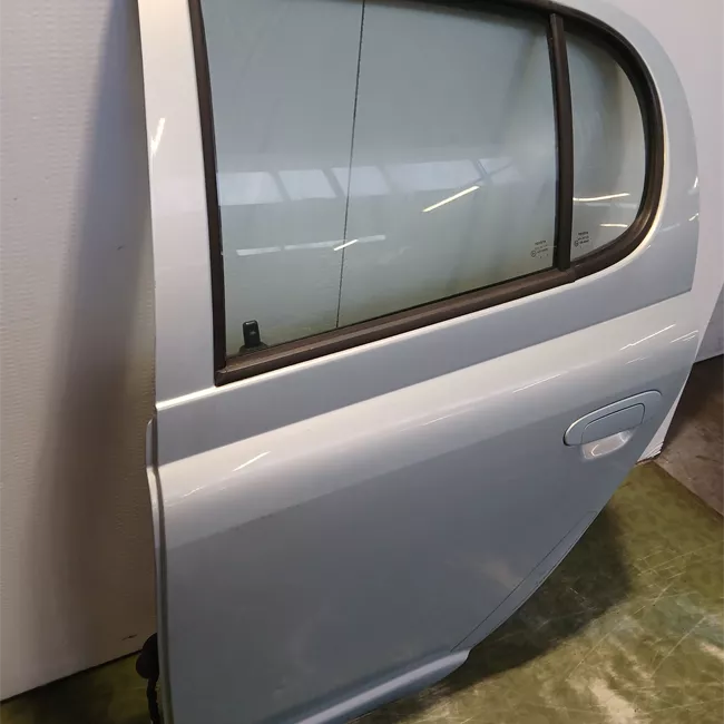 Porta posteriore sinistra 05-00< con chiusura centralizzata