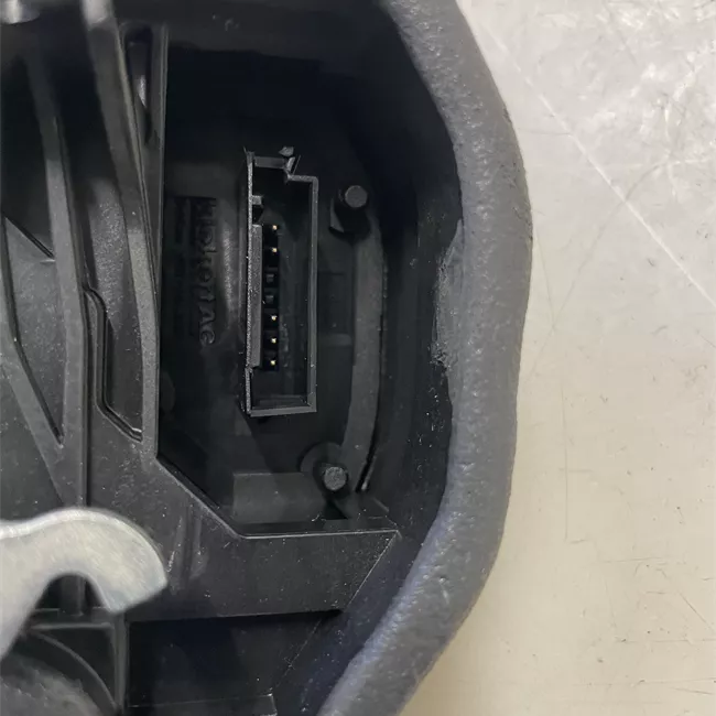 Serratura chiusura centralizzata porta posteriore destra