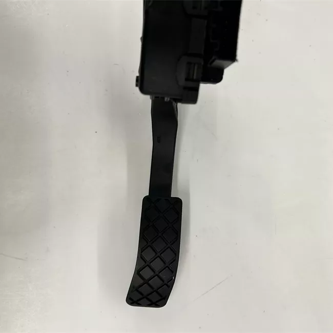 Pedale acceleratore con modulo elettronico