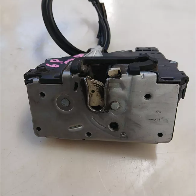 Serratura porta posteriore destra