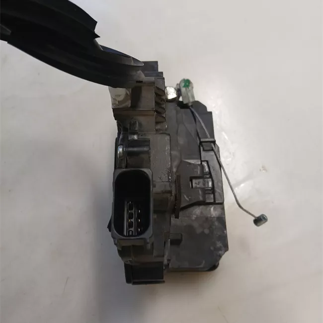 Serratura porta posteriore destra