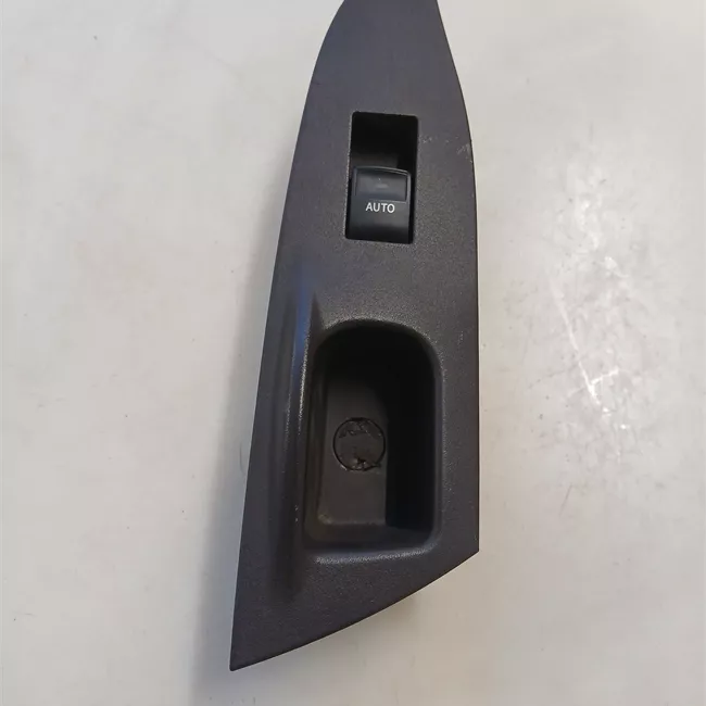 Interruttore alzacristalli porta anteriore