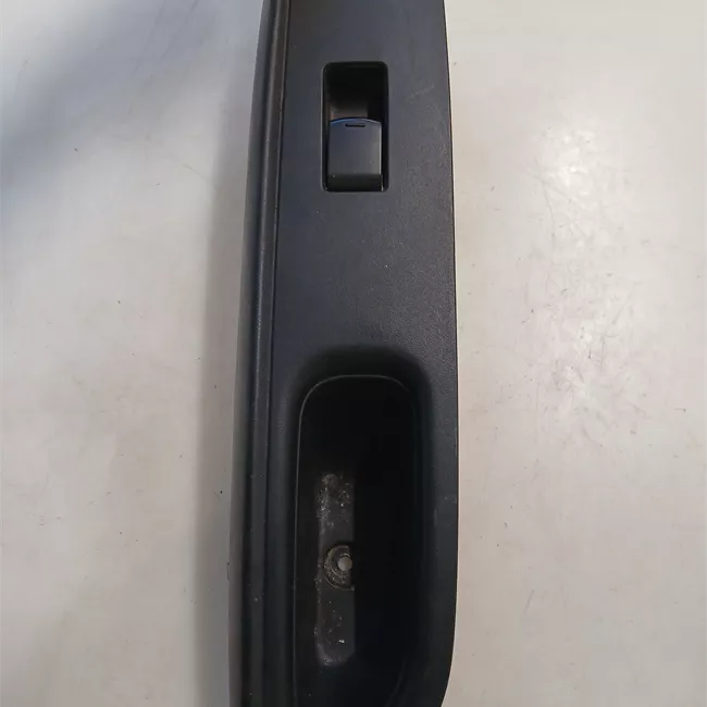 Interruttore alzacristalli porta anteriore