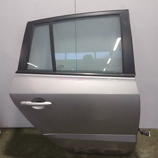 Porta posteriore destra