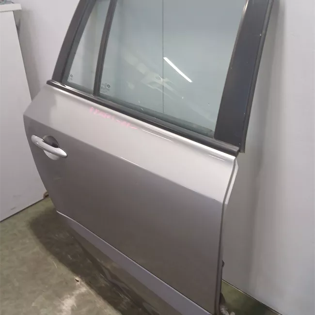 Porta posteriore destra