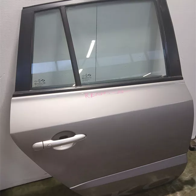 Porta posteriore destra