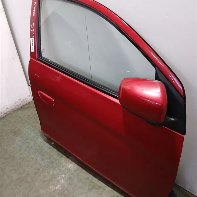 Porta anteriore destra