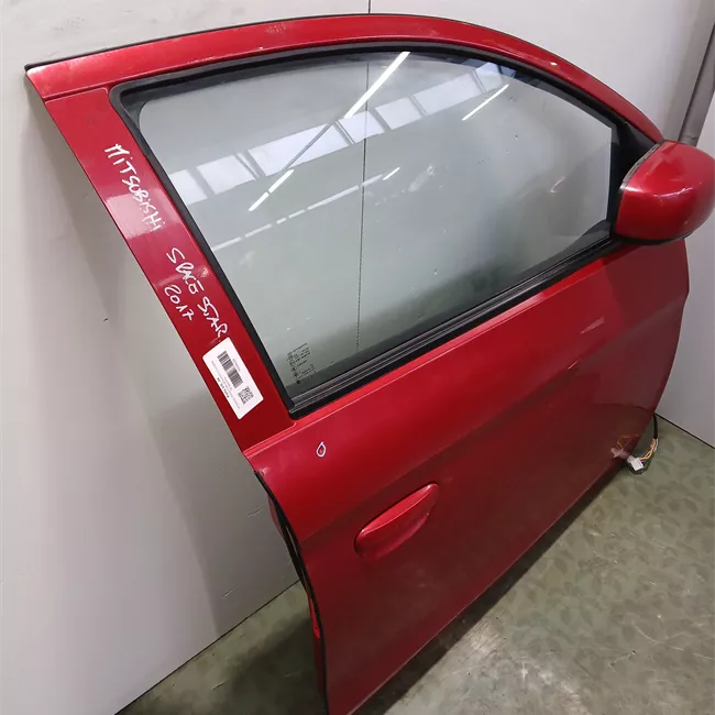 Porta anteriore destra