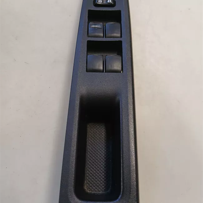 Interruttore alzacristalli porta anteriore