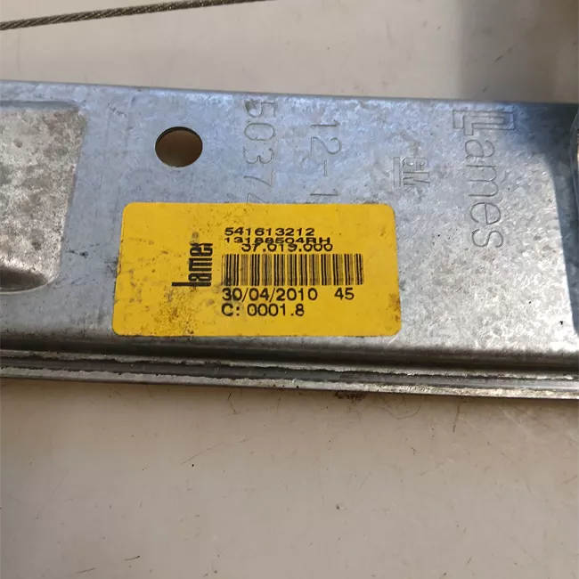 Alzacristallo porta posteriore destro