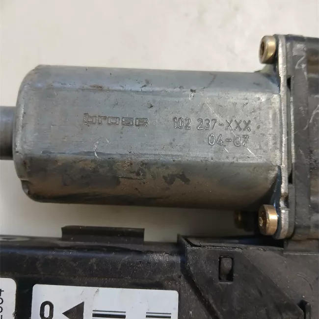 Motorino alzacristallo porta anteriore sinistro