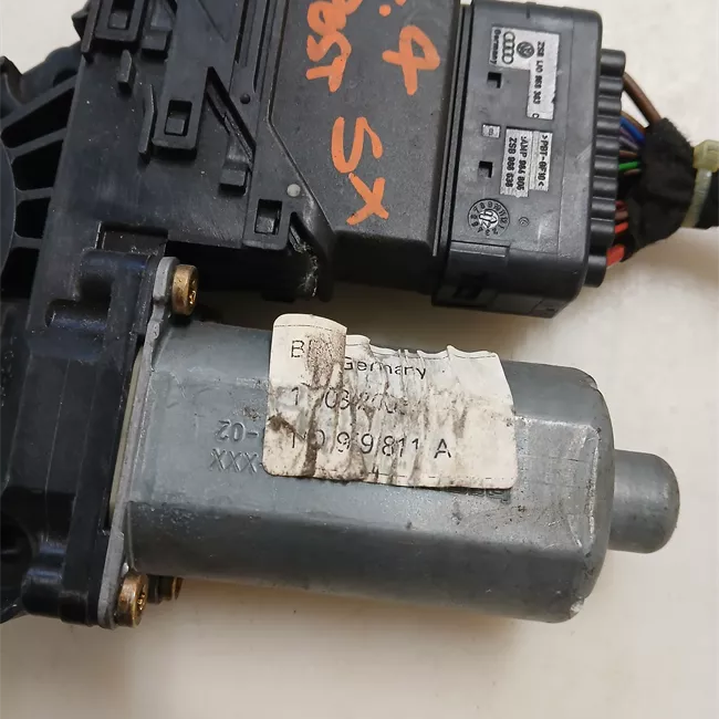 Motorino alzacristallo porta posteriore sinistro