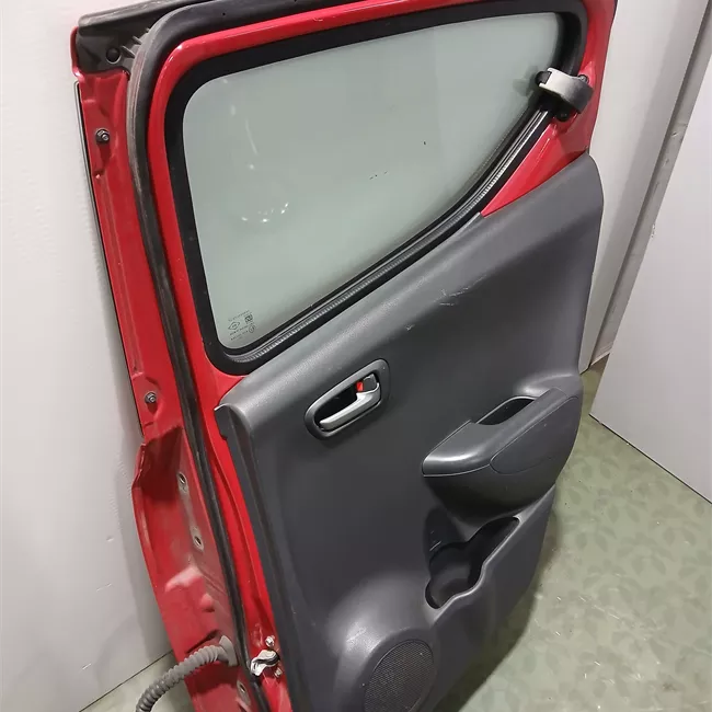 Porta posteriore destra