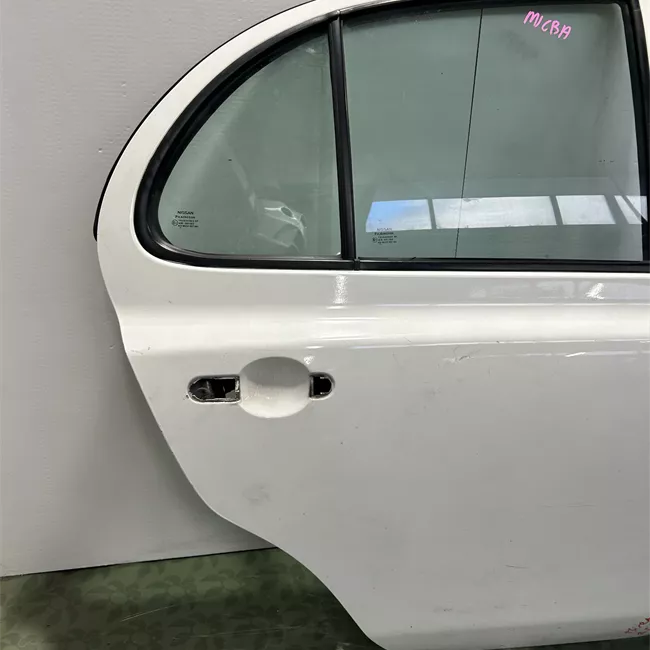 Porta posteriore destra