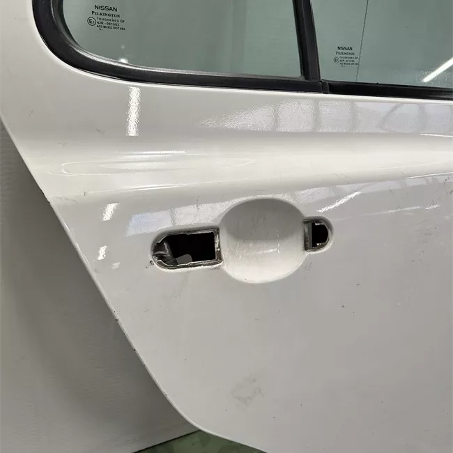 Porta posteriore destra